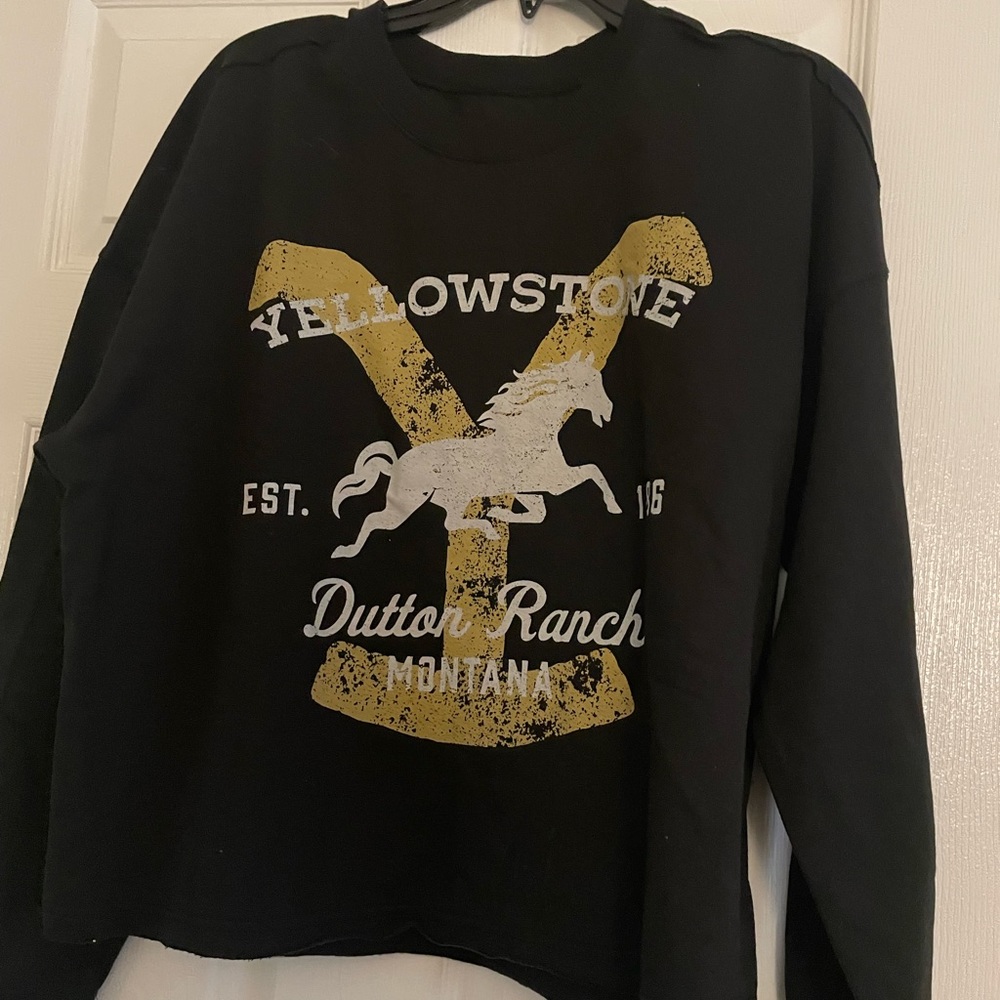 🐎YELLOW STONE- Dutton Ranch Montana long Sleeve T-shirt, Size; XL